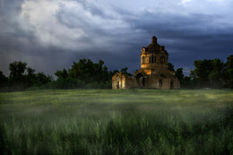 Tempel / ***