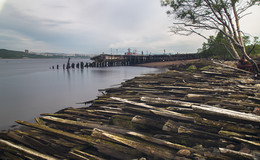 Alter Pier / ***