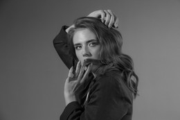 Alyona / ***