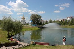 V parke gorodskom / ***