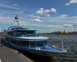 HANSEATIC. Hamburg. Hafen / ***