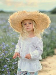 Ulya / ***