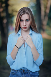  / ***