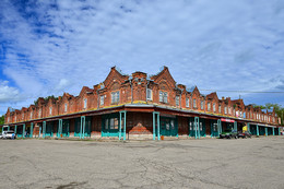 Shopping Arcade / ***
