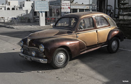 PEUGEOT / ***