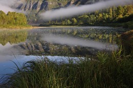 Nebel auf dem Fluss / ***