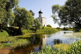 Kirche der Fürbitte auf dem Nerl / ***