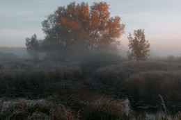 Oktober / ***