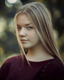 / ***