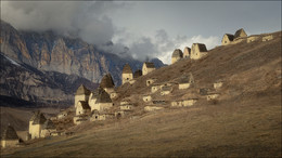 Dargavs / ***