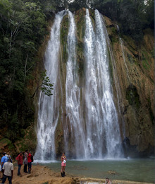 Am Wasserfall / ***