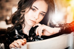  / ***