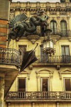 Las Ramblas, Barri Gòtic. / Barcelona, Cataluña, España.
www.flickr.com/photos/alena_romanenko/2851683108