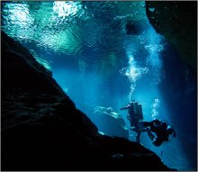 Cave / ***
