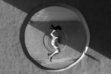 Durch den Tunnel / ***