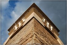 Pyramid / ***