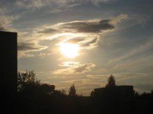 Der Himmel über der Stadt / ***