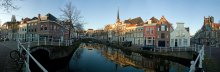 Morgen in der Stadt. Delft.Holland. / ***