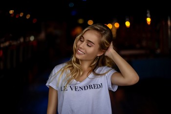  / ***