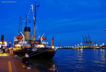 Blaue Nacht / ***