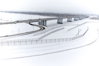 Brücke / ***
