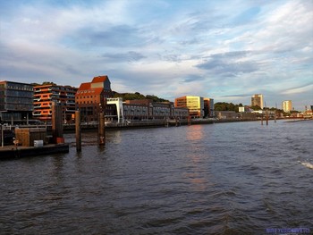 Hamburg / ***