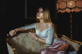 Elizabeth / ***