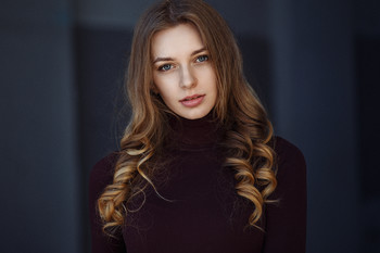  / ***