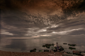 Abendstimmung am Meer / ***