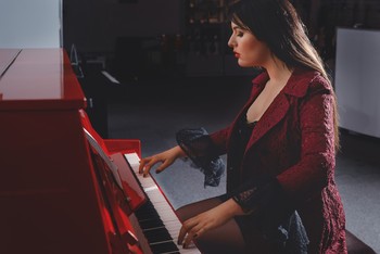 Piano / ***