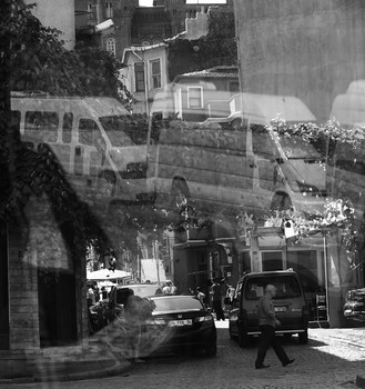 Ghostly alle / ***