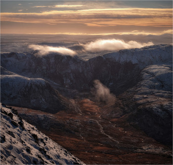 ...The Poisoned Glen... / ***
