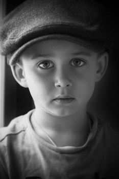 Max / ***