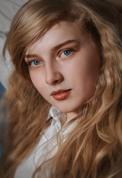 Anna / Ph: Roman Sergeev http://vk.com/srfoto