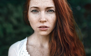  / ***
