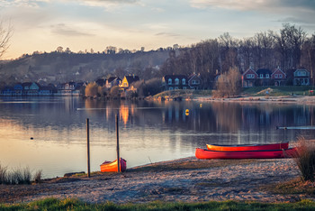 Frühmorgen. / ***
