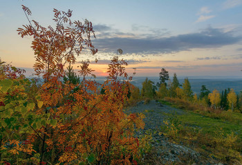 Herbst Morgendämmerung / ***