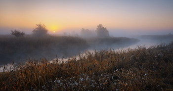 Herbst Morgendämmerung / ***