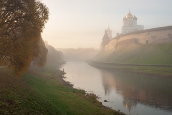 Nebliger Morgen / ***