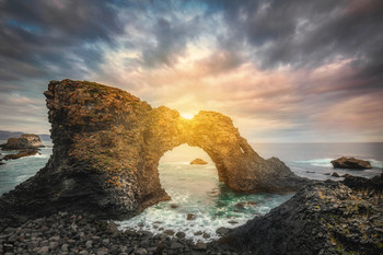 Gatklettur arch / ***