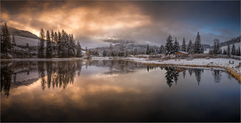 Häuslteich / Morgens am Häuslteich in Hohentauern.