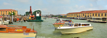 Venedig / ***