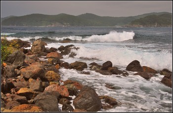 Anna Bay / ***