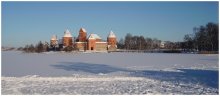 Schloss im Schnee. / ***