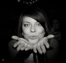 Kiss / ***