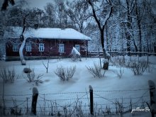 Haus im Schnee / ***