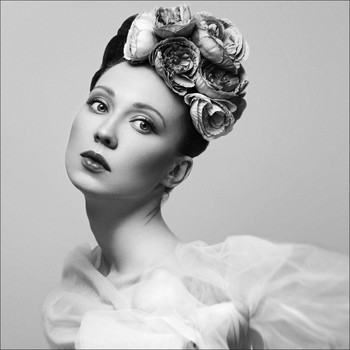  / Md: Julia Pavlovskaya
Make up & hair:Elena Farafontova