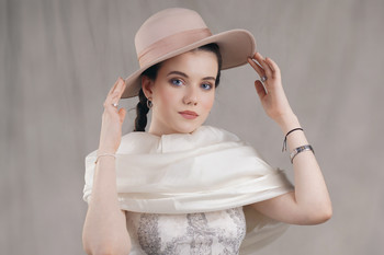 Julia / ***
