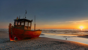 Fischerboot / Fischerboot im Abendrot
