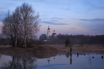 März / ***